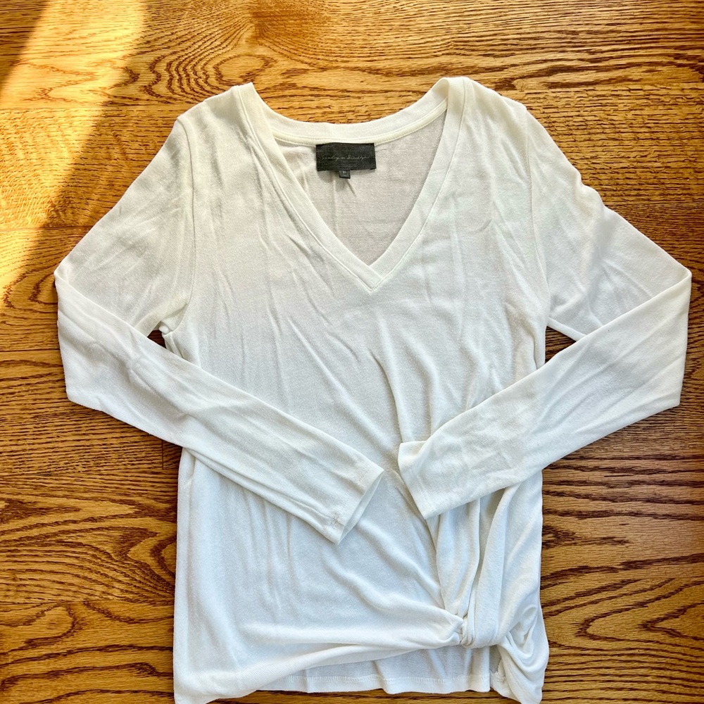 Elegant White V-Neck Women's Top with knot detail